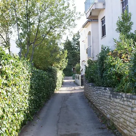 Tome Diklo Apartman Zadar