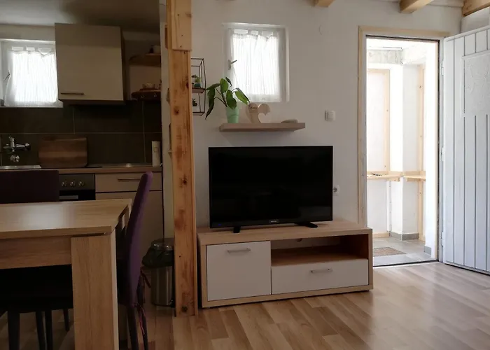 Tome Diklo Apartman Zára