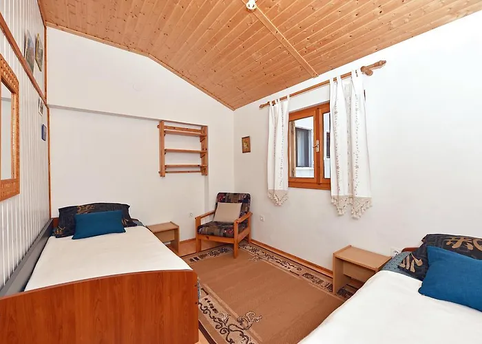 Tome Diklo Apartman Zára